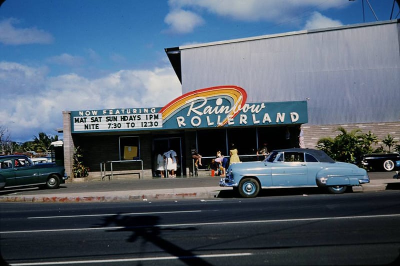 Rainbow Rollerland Keeaumoku St on Vimeo