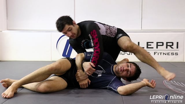 Knee Cut Pass Attempt to Deep Half Guard Escape to Kimura