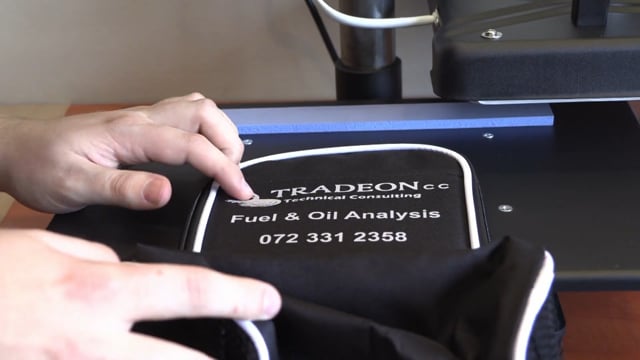 Use Heatware Heat Press to Create Corporate Branded Customized Cooler Bag with Vinyl material