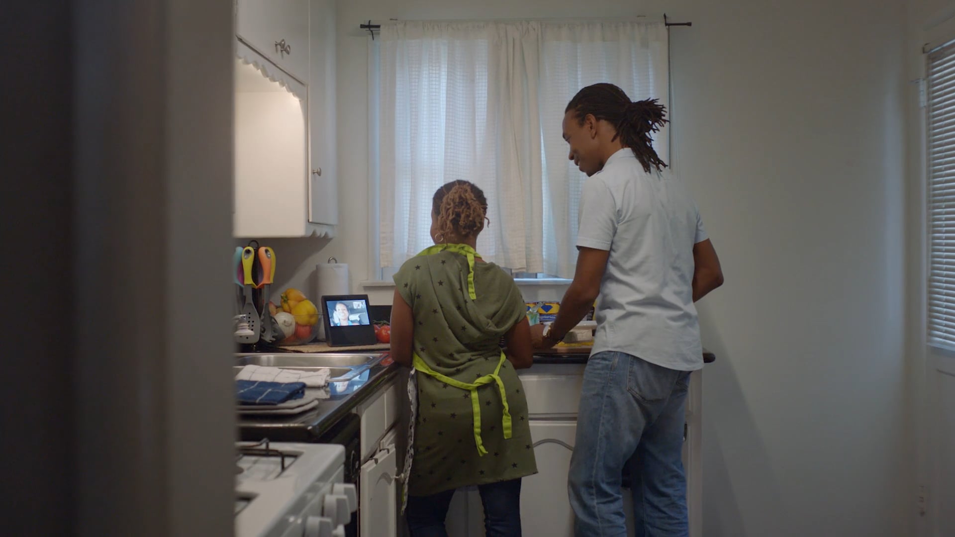 Microsoft | Skype x Amazon Echo "Smartphone to Echo" Spot