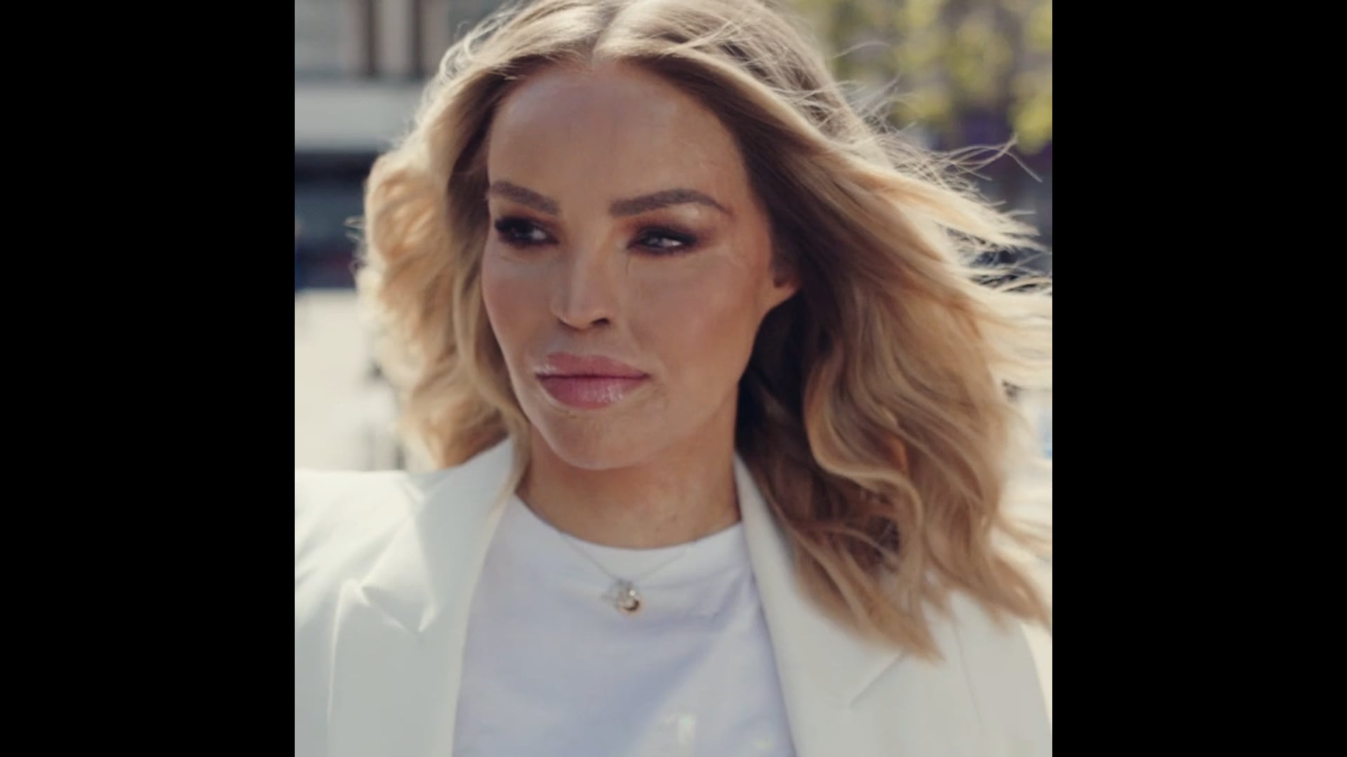Swarovski Commercial: Katie Piper says Yes To Change #BrillianceForAll