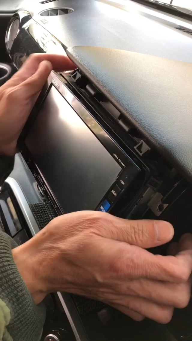 ギャザス 走行中にテレビが見れるキットで自分で安く解除 気ままな暮らし