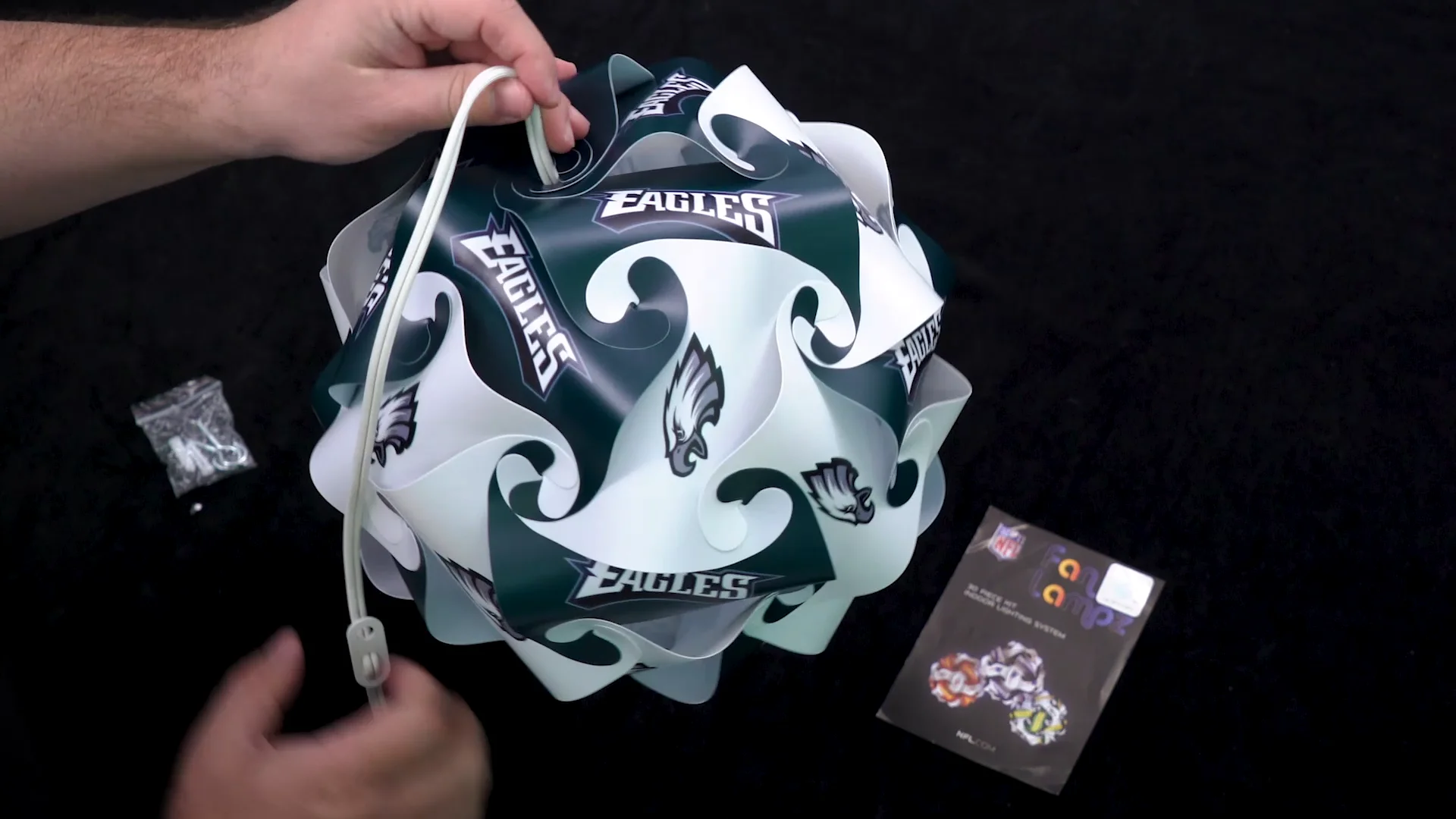 Fan Lampz Cord / Bulb Assembly on Vimeo