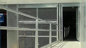 Tot preparat per l'acte d'inauguració de l'aparcament subterrani de l'Escala