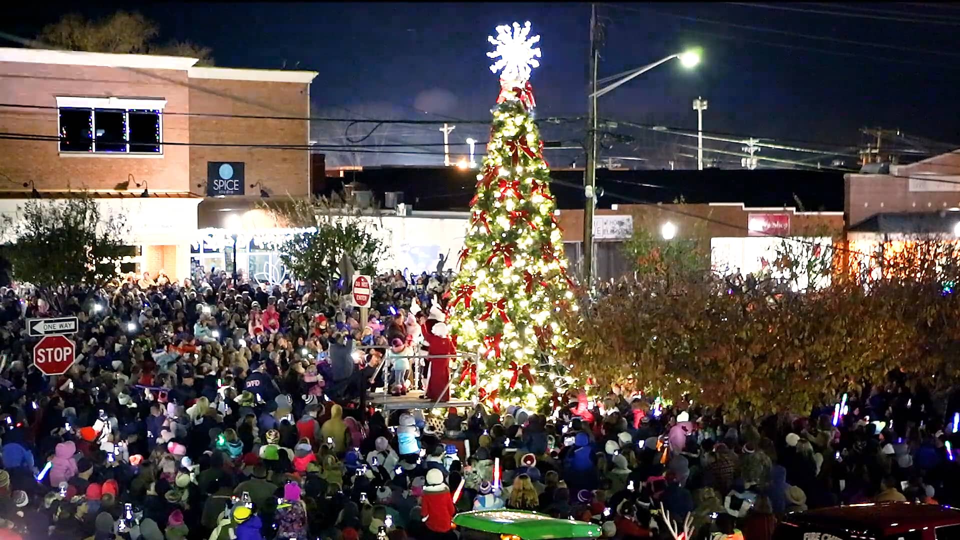 Leonardtown Christmas on the Square 2018 on Vimeo