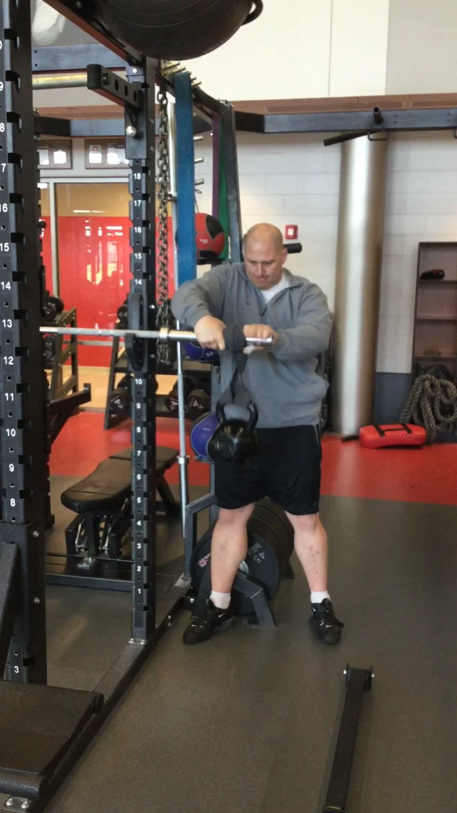 Can Trap Bar Deadlifts Replace Squats? (Here's The Surprising Answer) -  Bells of Steel Canada Blog