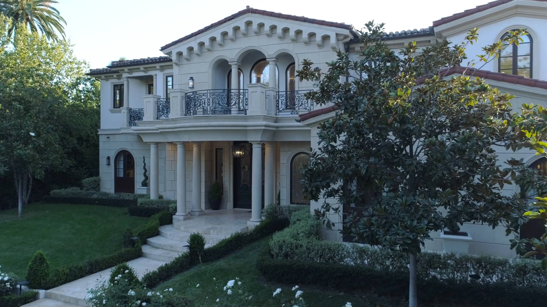 813 N. Alpine Drive, Beverly Hills on Vimeo