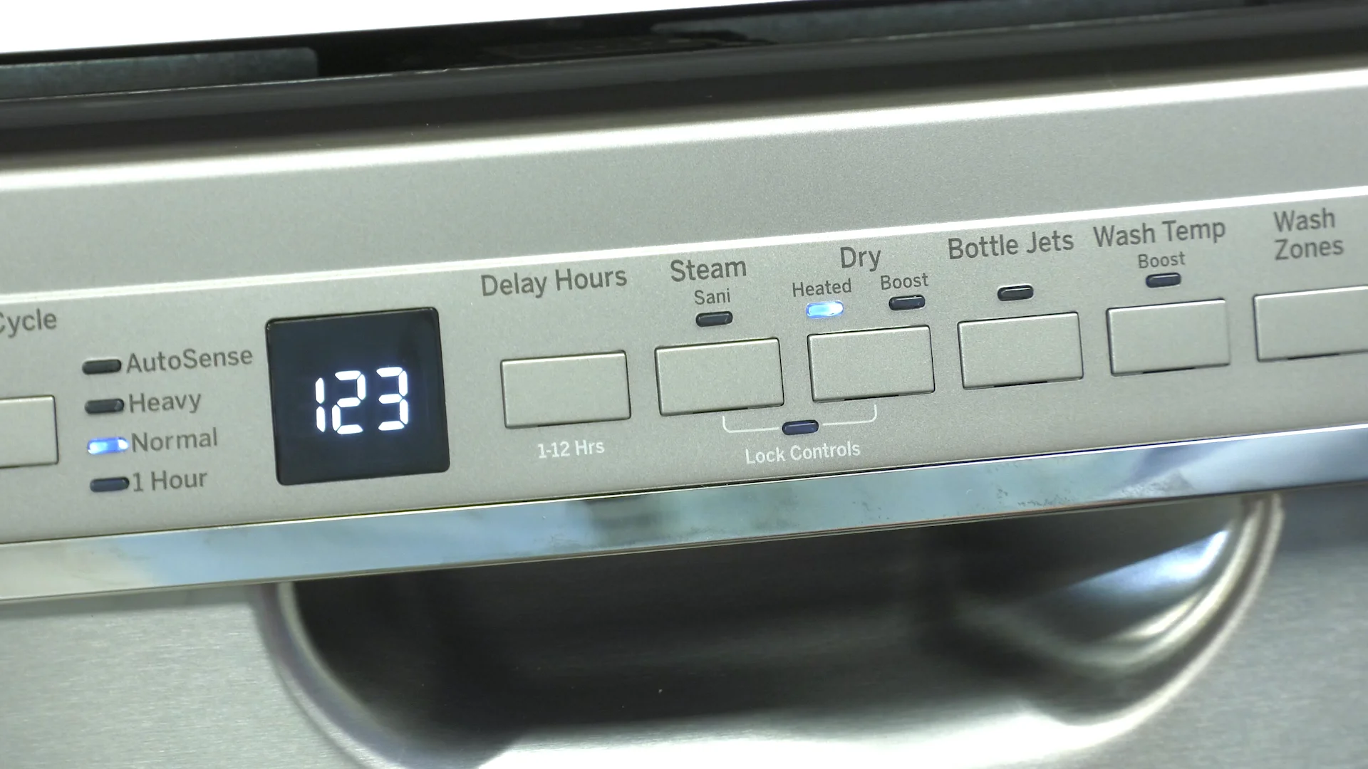 In The Know GE Appliances Dishwasher Steam PreWash and Wash