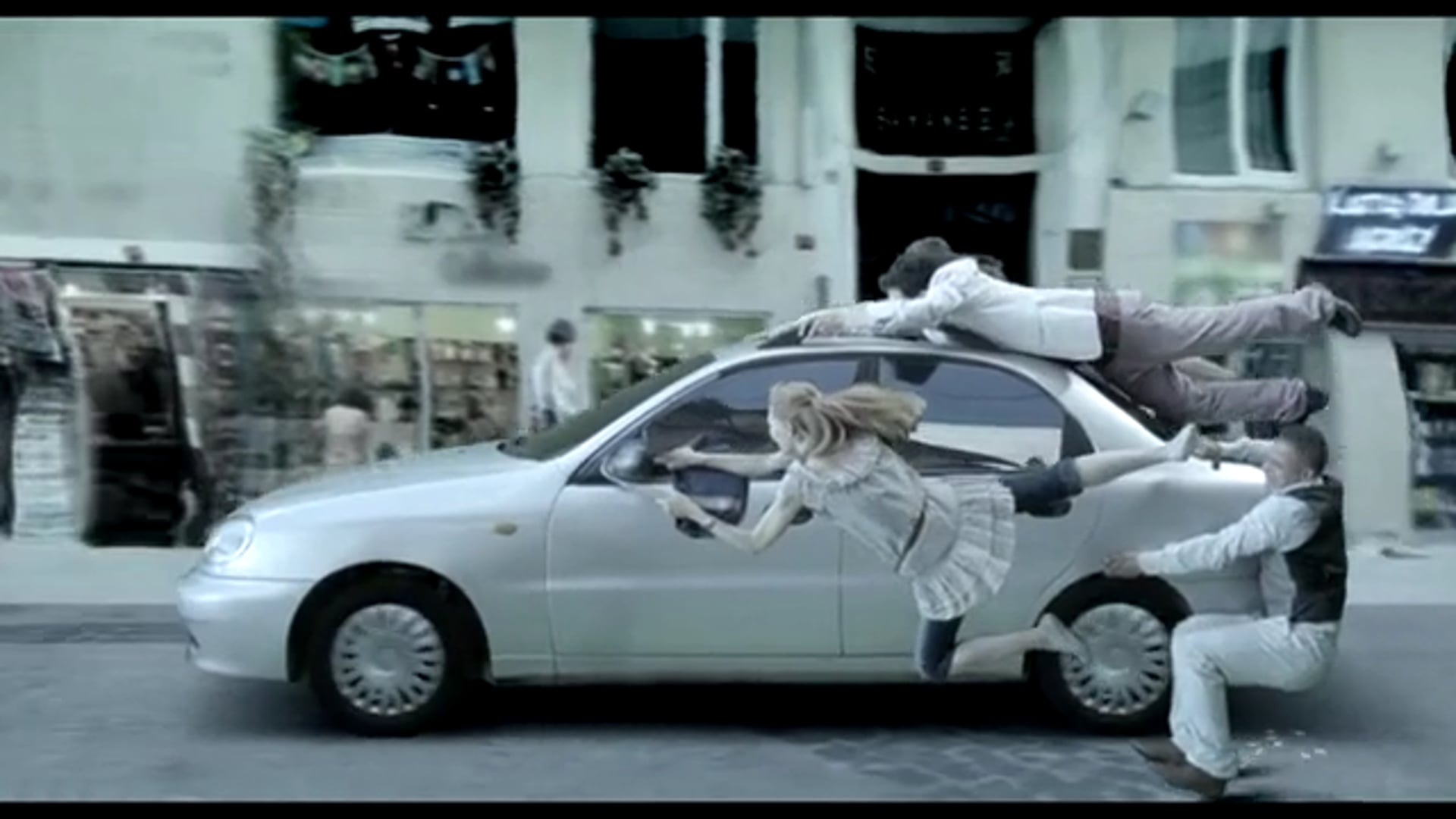 Ezel Akay -Trafikte Sorumluluk Hareketi TUVTURK Kaza TVC