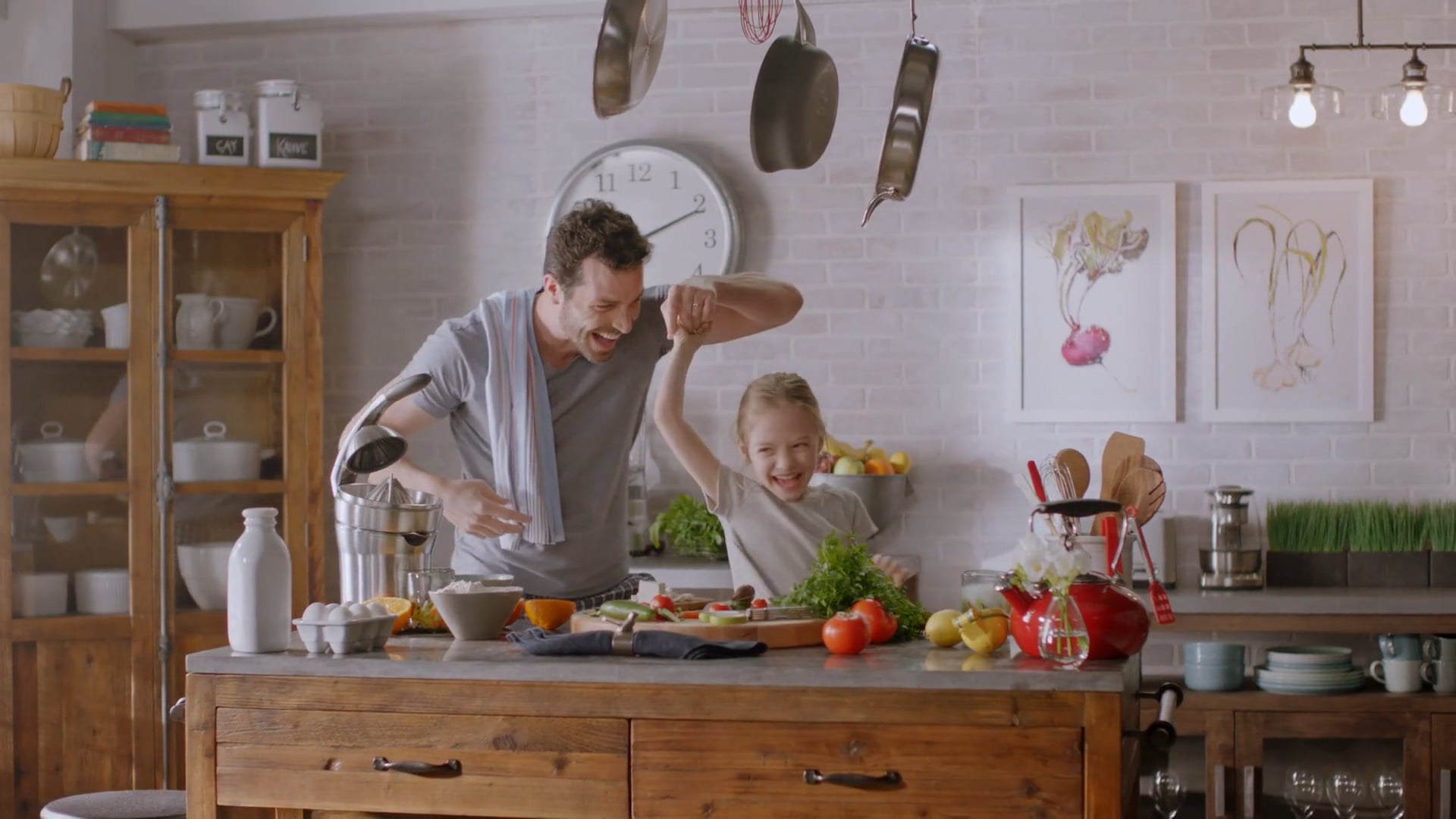 Devrin Usta-CRATE & BARREL "Kithcen"