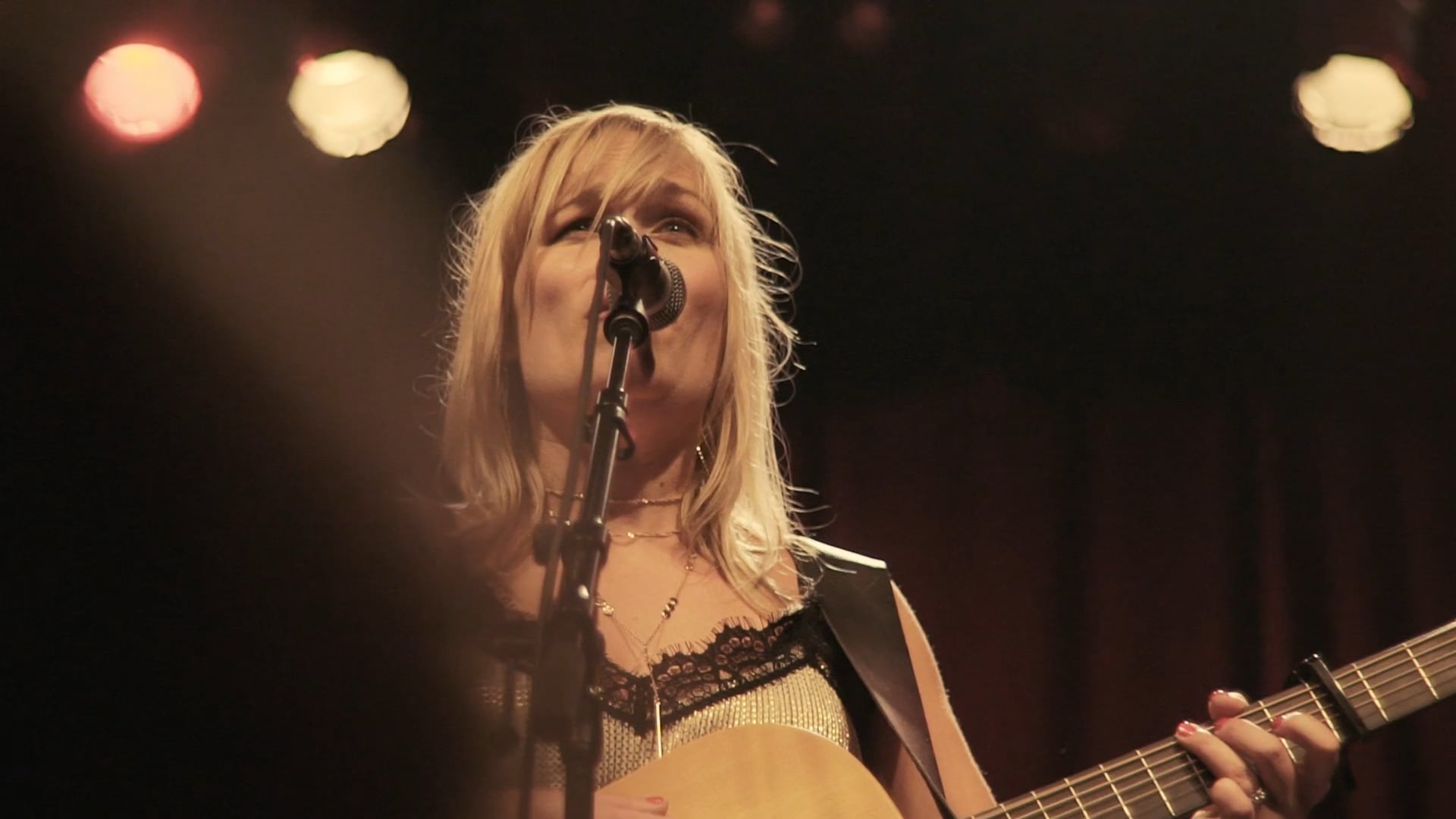 Dani Strong @ The Phoenix Concert Theatre