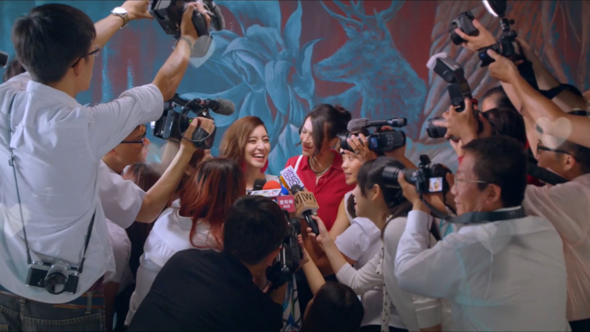 蹦蹦蹦 Watch Out (Official Music Video) | Lara梁心頤