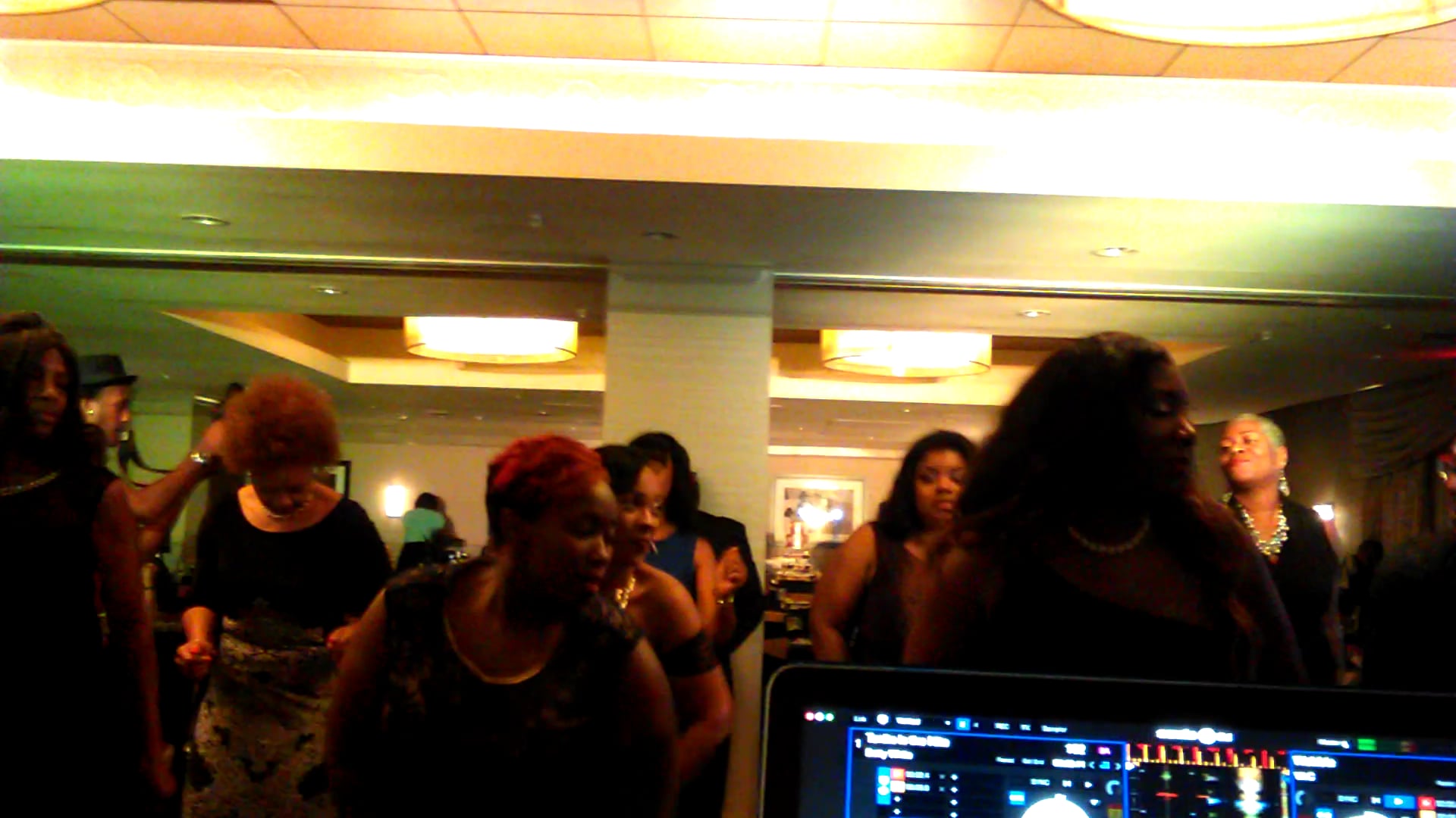 Promotional video thumbnail 5 for DreamTeam DJ's