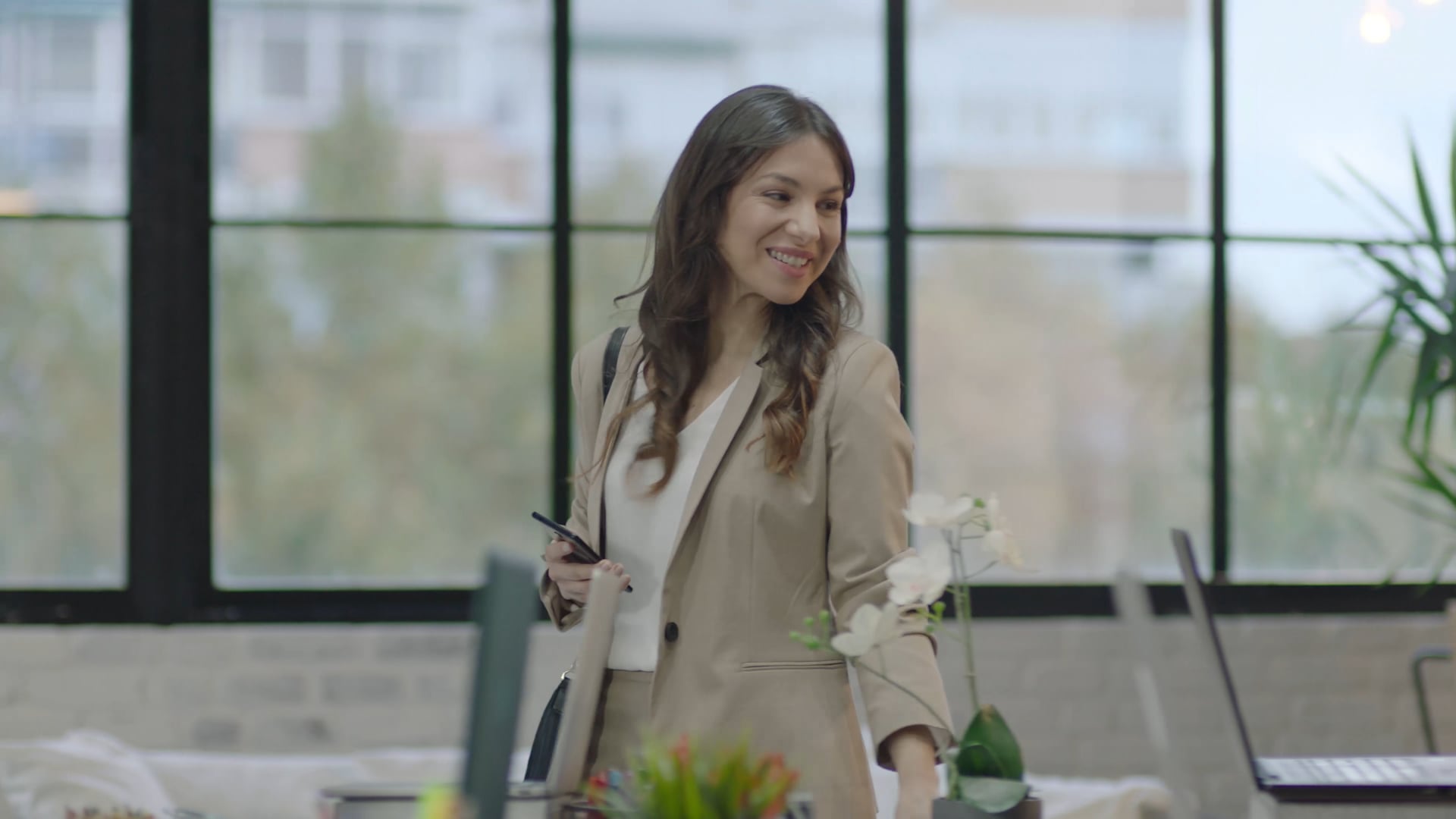 SPOT TV PROTEGE TU EMPRESA