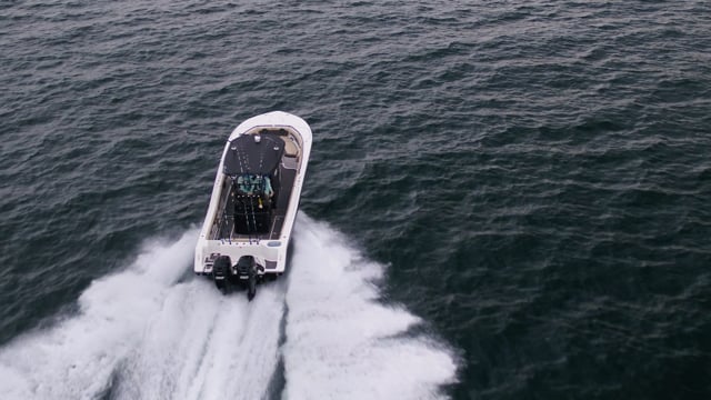 Rockstar 320 CC from Tidewater Boats