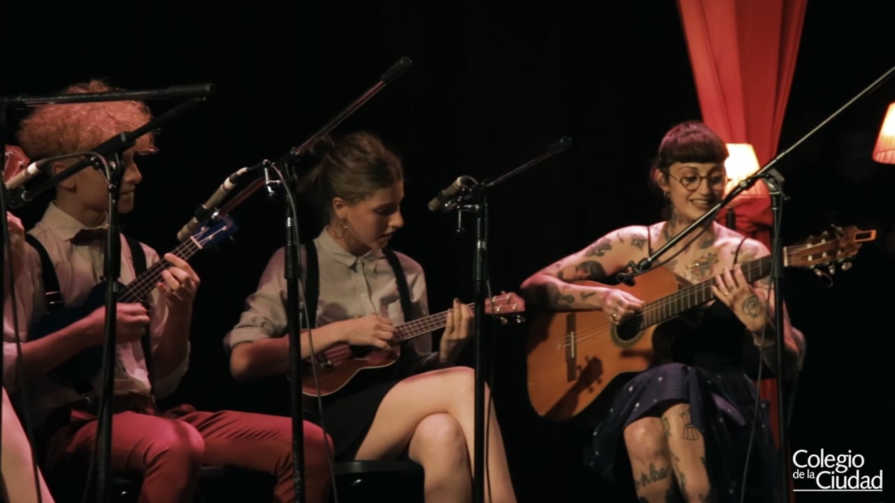 "Amada mia", de Oscar Aleman (sonido ambiente) / acto de graduación 2018, NDAteneo / Colegio de la Ciudad