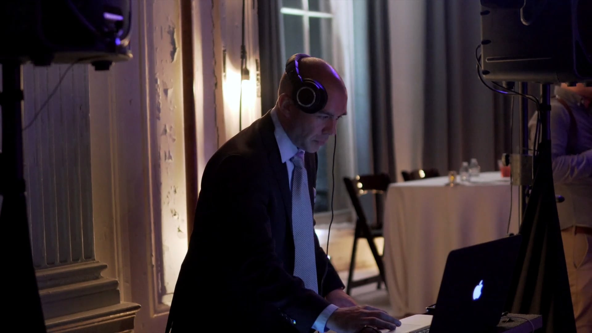 Dan | Boutique DJ/MC