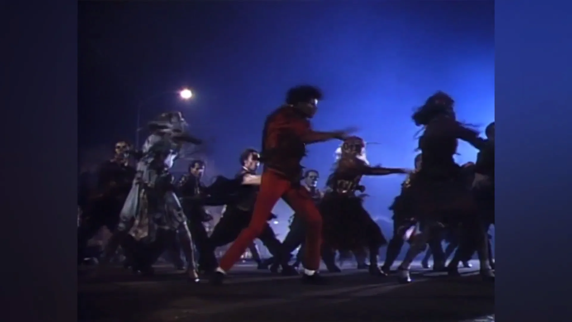 Michael jackson thriller HD zombie dance