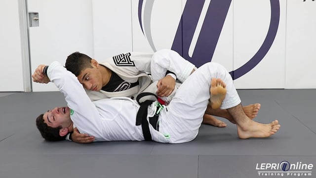 Reverse Half Guard Escape Variation to Mount