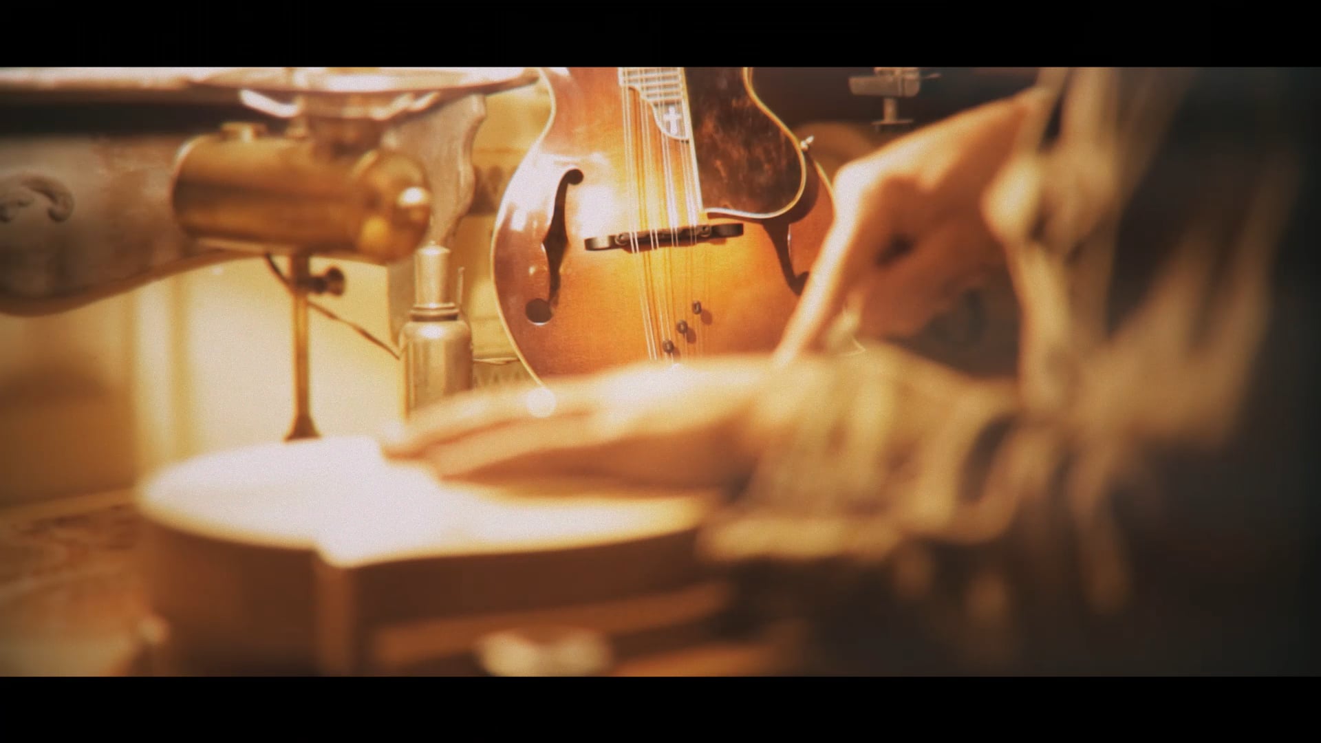 Mandolin Rain Trailer 2 on Vimeo