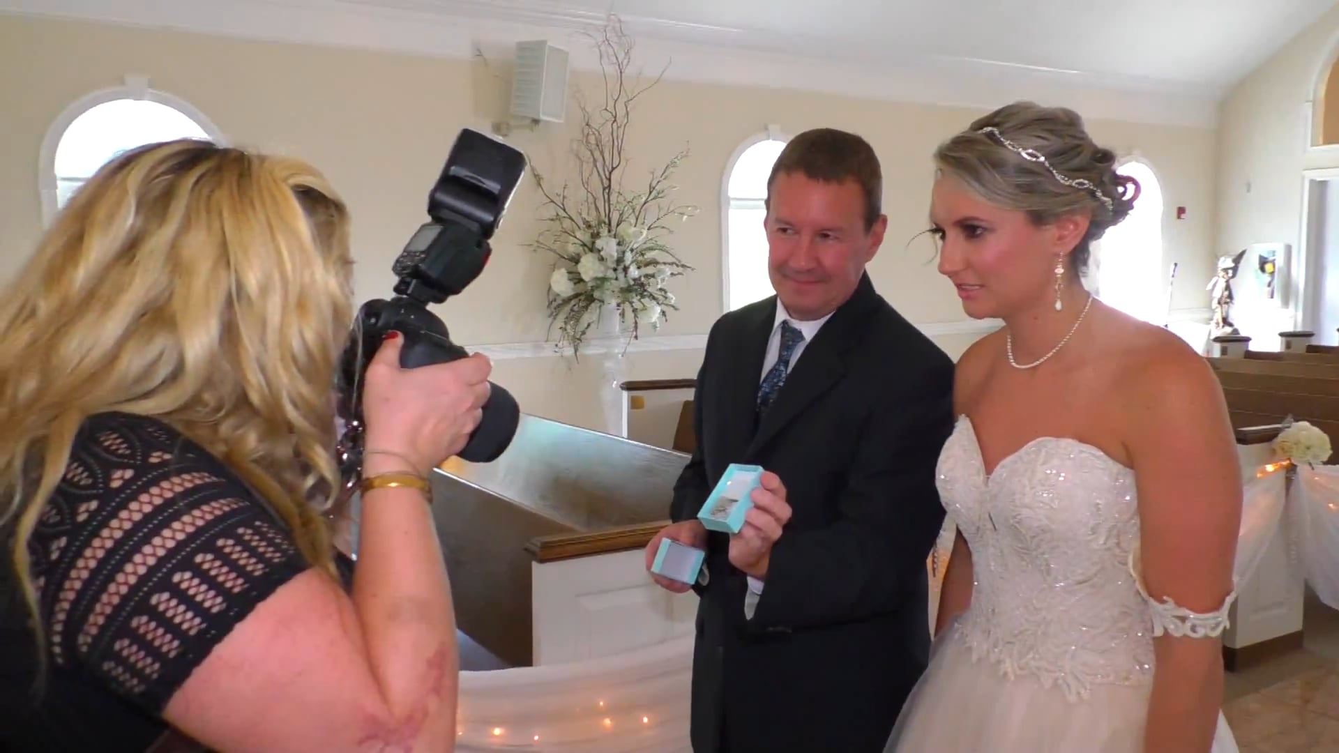 Promotional video thumbnail 1 for Wedding Video by Conlie