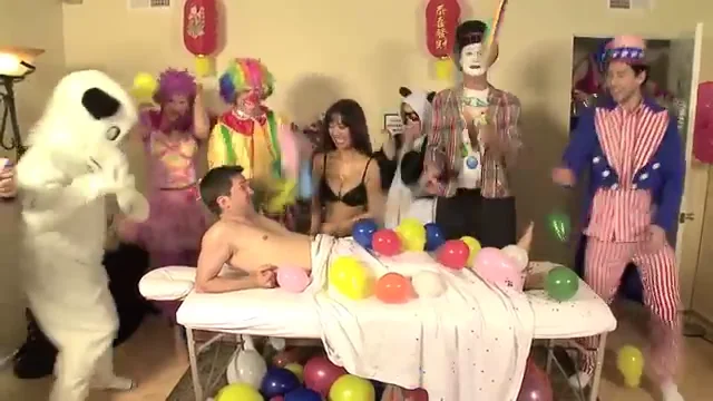 Happy Ending Massage (Uncut Version)