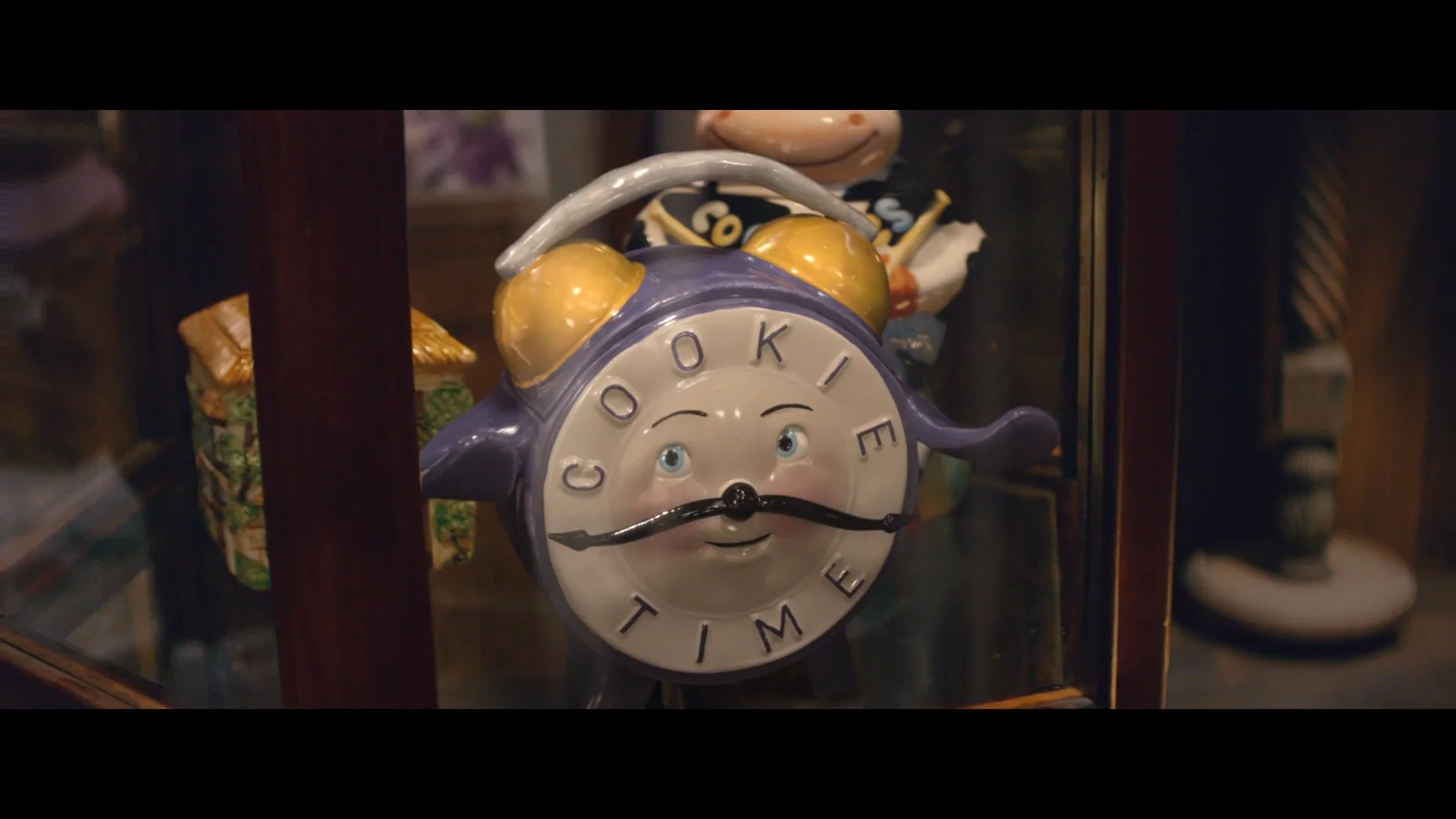 milka-the-biscuit-jar