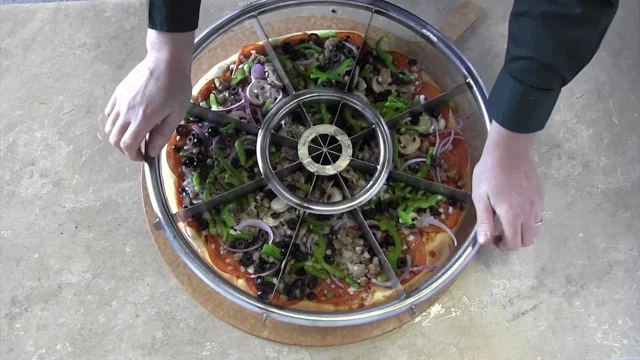 Triangle 5049111 Pizza Scissor — FoodEquipmentDirect