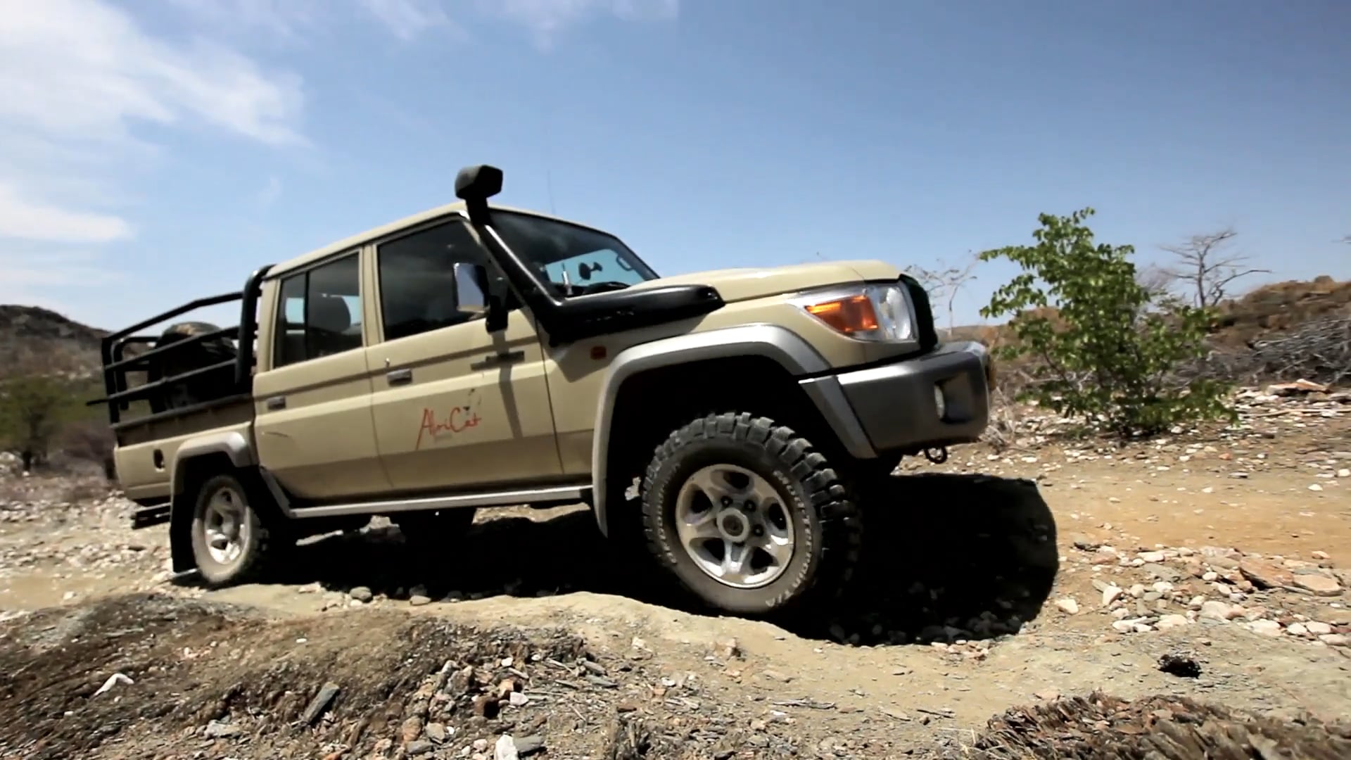 AFRICAT - TAMMY HOTH-HANSSEN