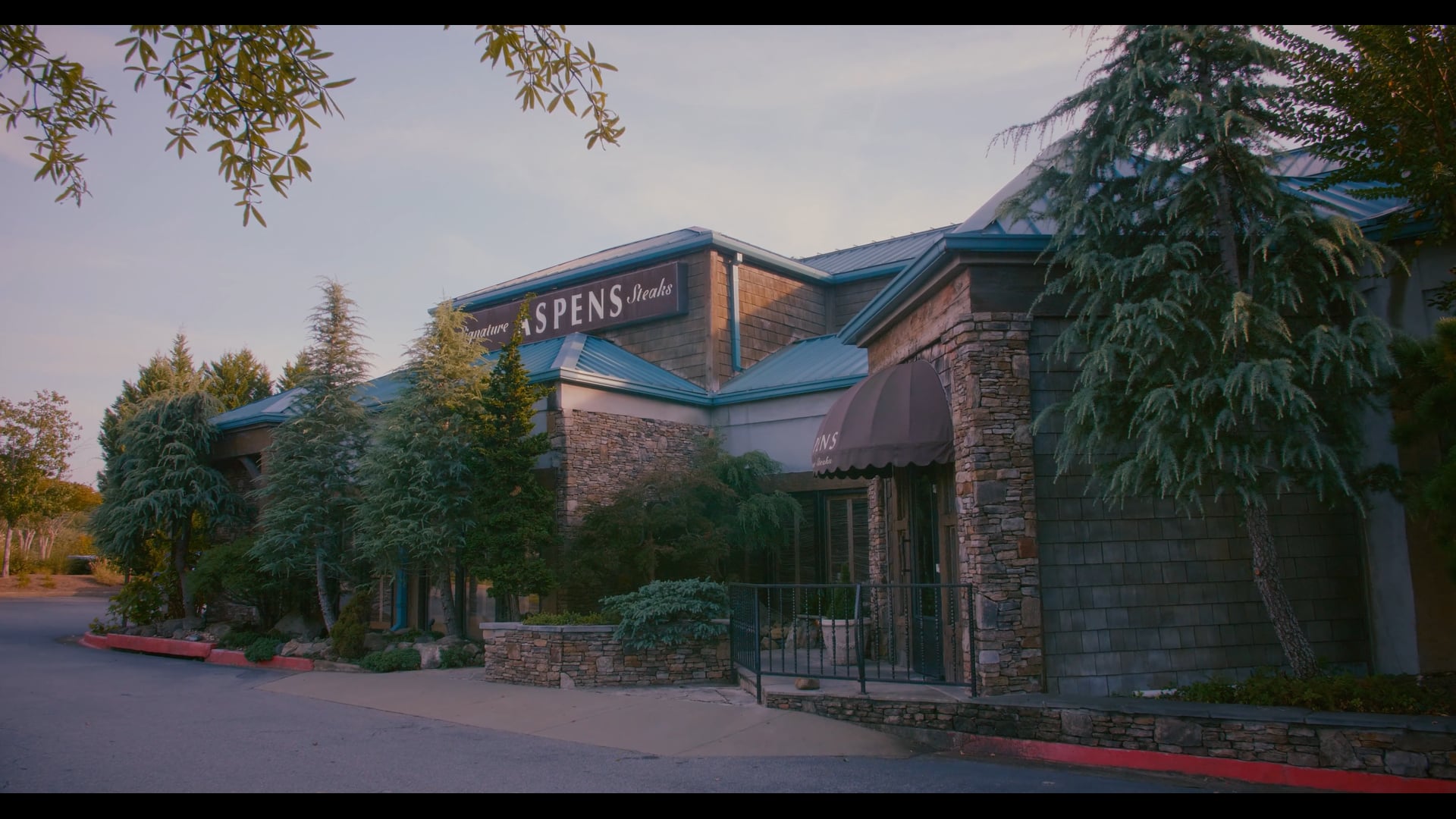 The Oaks at Mill Pond: Shops