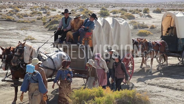Wagons Crossing Desert 02