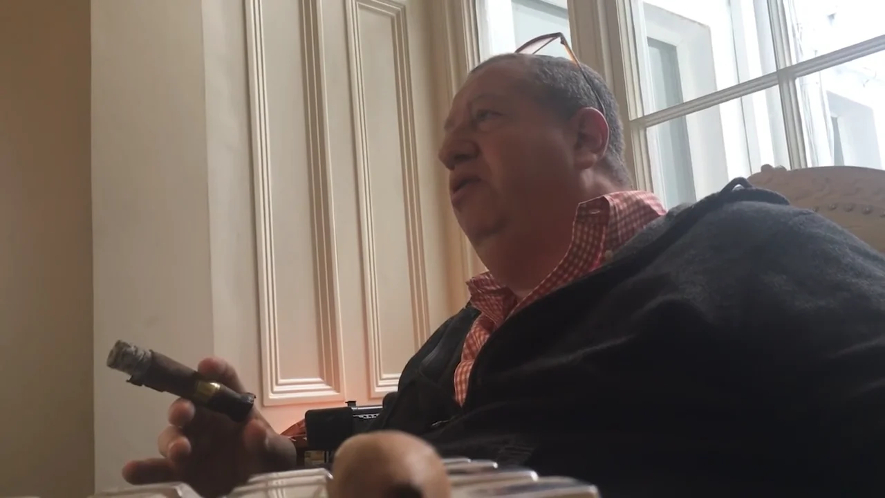 sautter-video-reviews-issue-70-laurence-davis-smokes-trinidad-topez