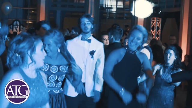 High school prom at Daniel Stowe Botanical Garden