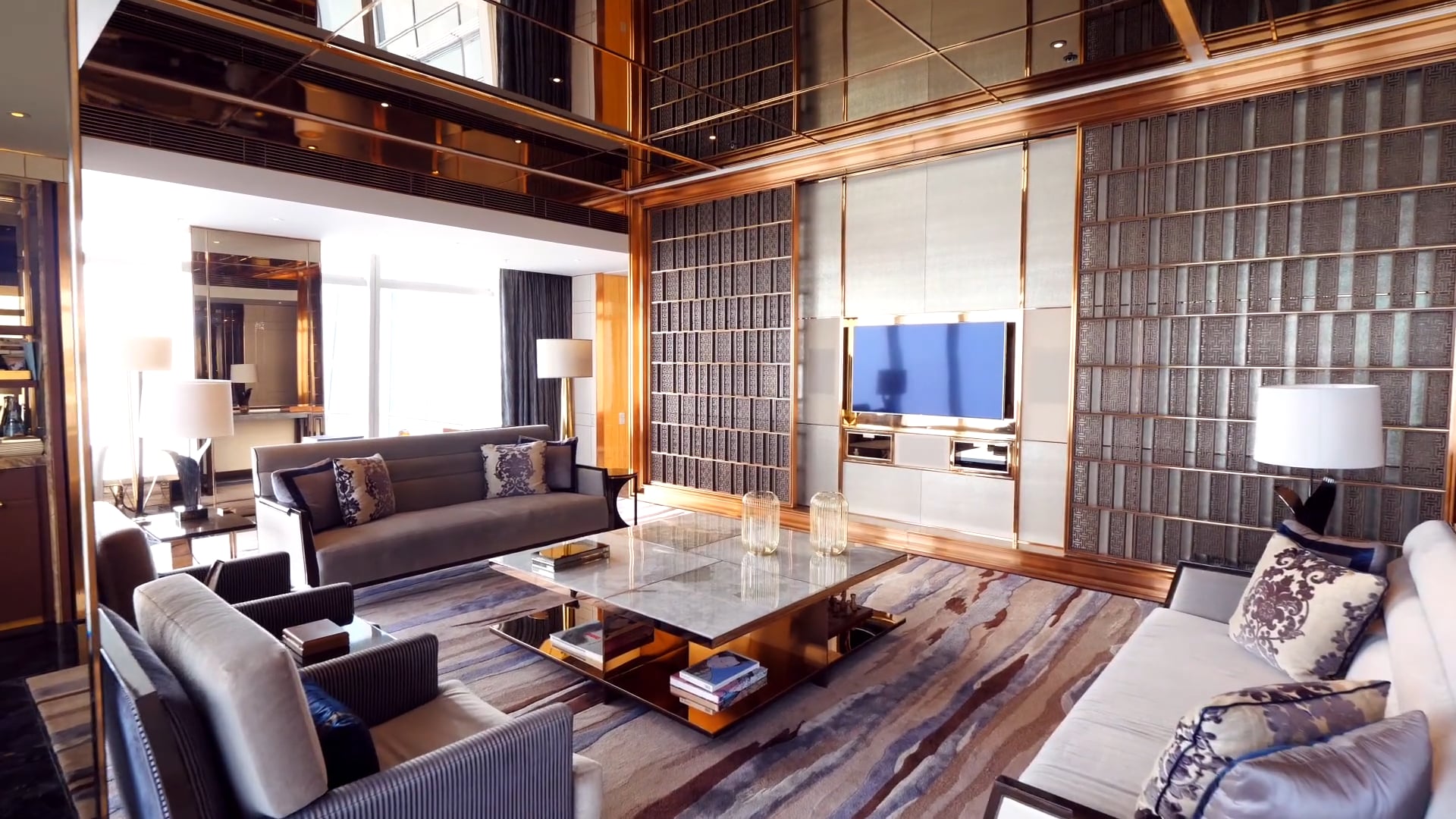 The Ritz Carlton Suite: Hong Kong