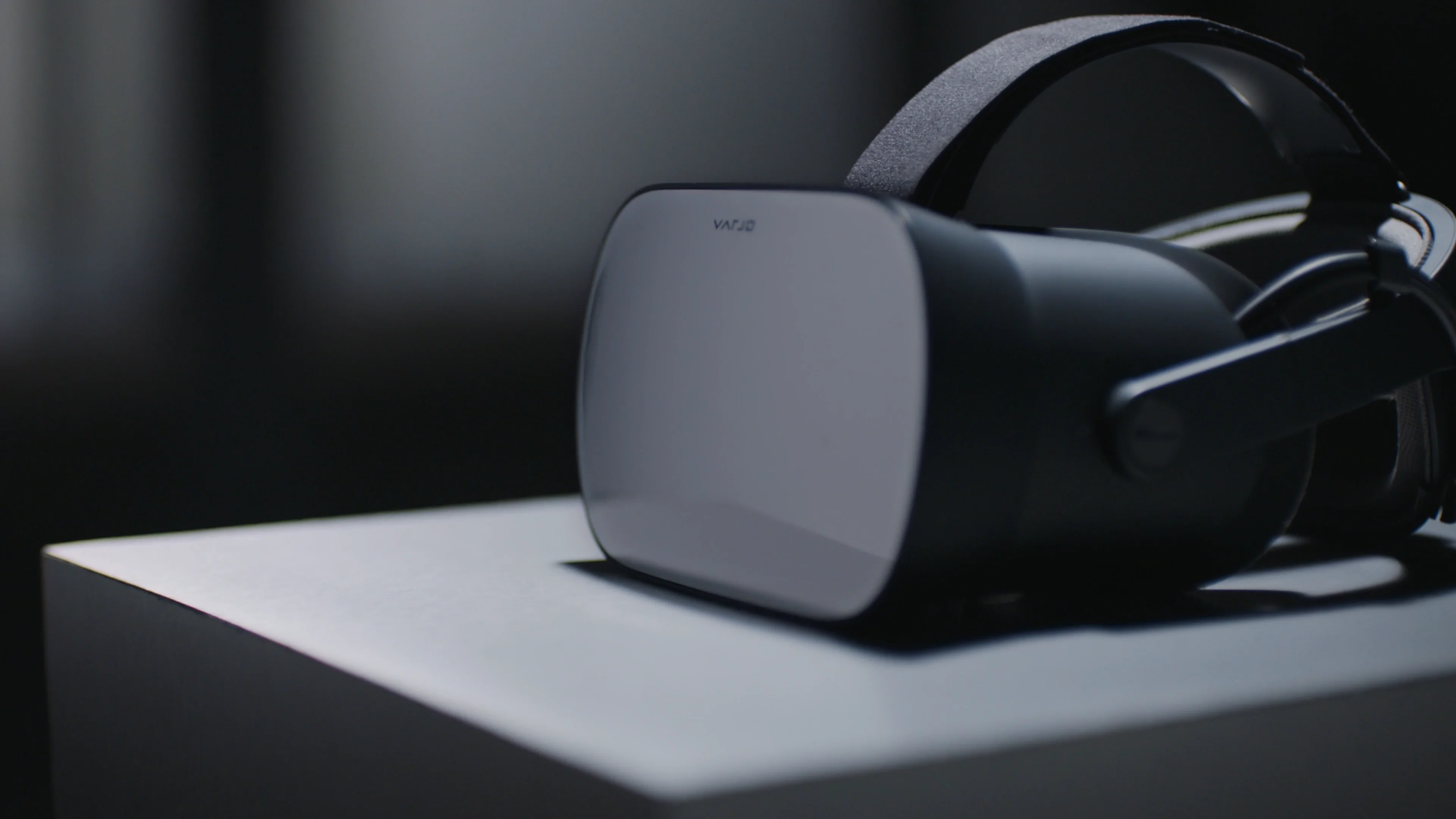 そのVRヘッドセットが65万円でも“高くない”と言える、たった
