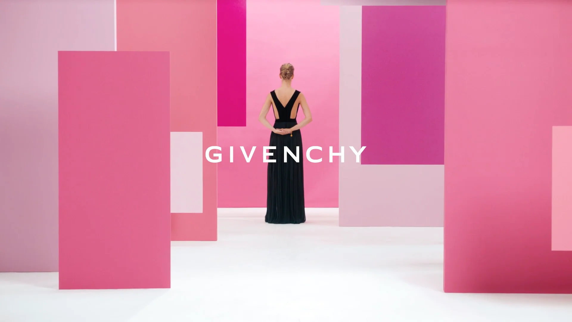 Givenchy - Live Irresistible on Vimeo