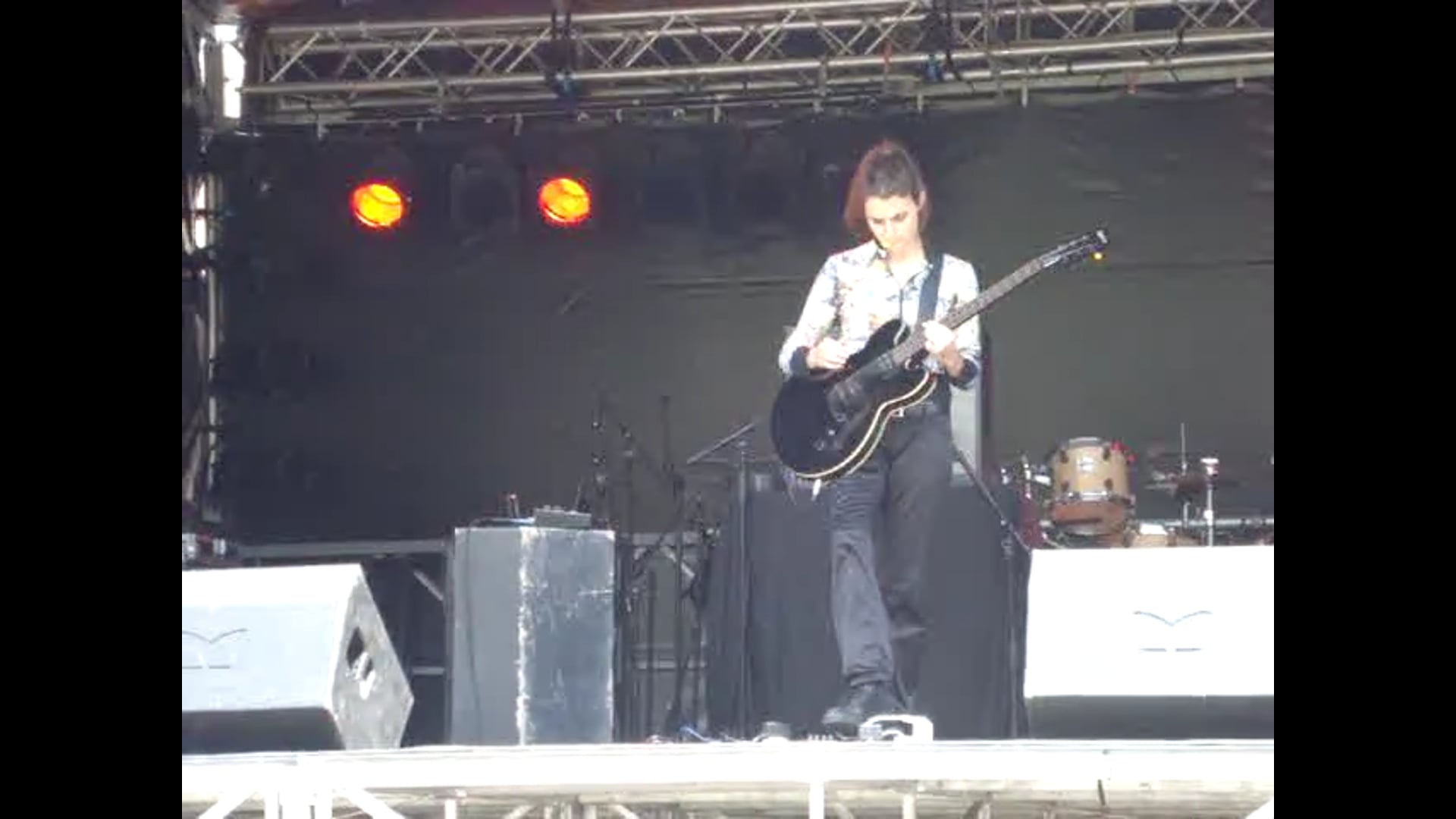 One Guitar Woman Orchestra - Malena Sardi