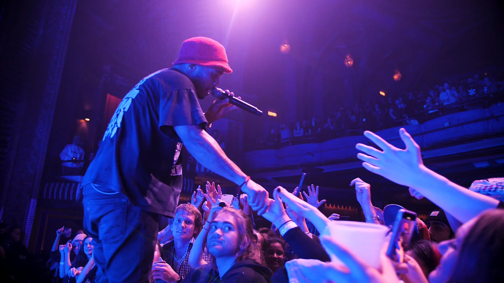 SHOWIN LOVE (Anderson .Paak GIF - Chicago)