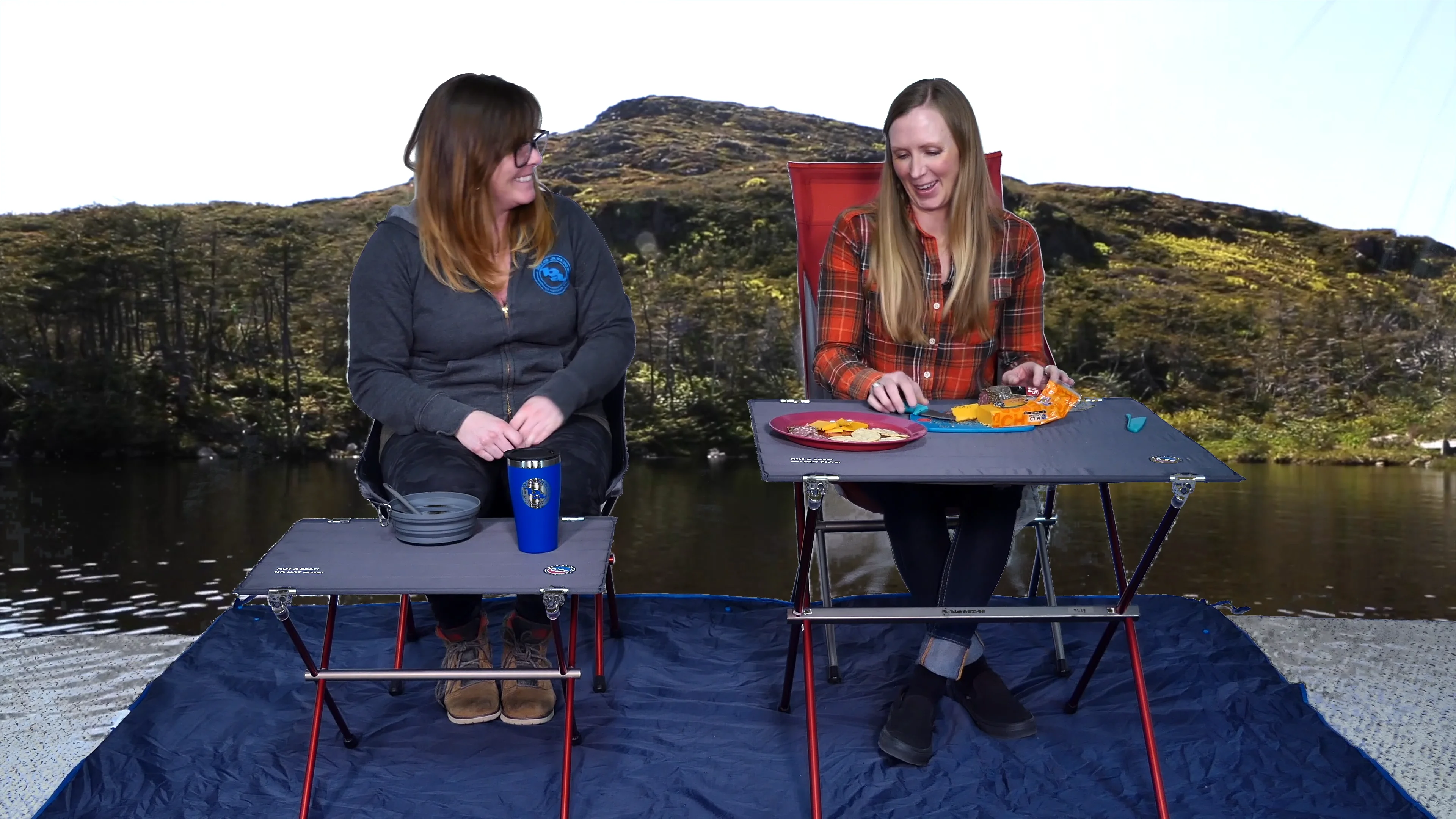 BURTON BIG AGNES HELINOX  イス　テーブル 人気のバートン別注ヘリノックス。今季は野性味あふれる総柄で