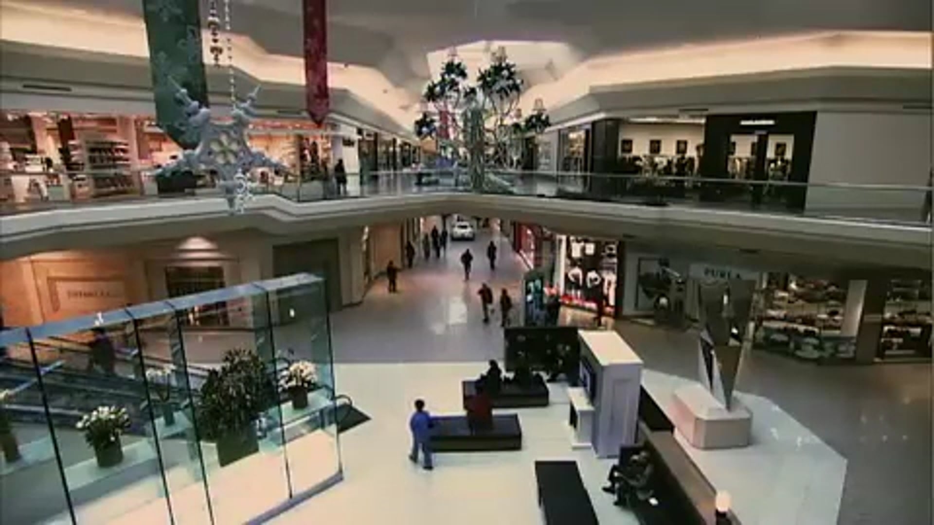 Trailer - Malls r us