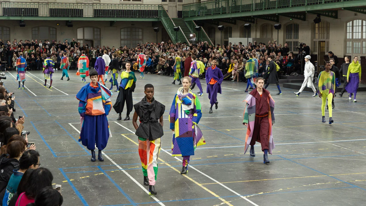 ISSEY MIYAKE コレクション AUTUMN WINTER 2019 – isseymiyake.com