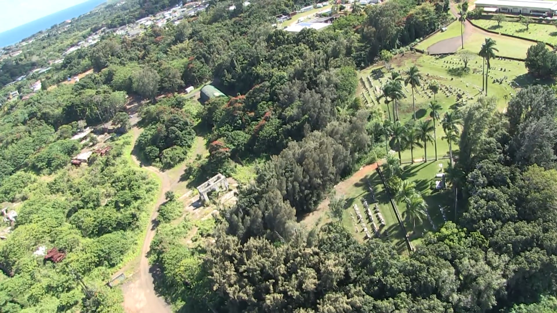 Pua Loke aerials and ground video, 3119 on Vimeo