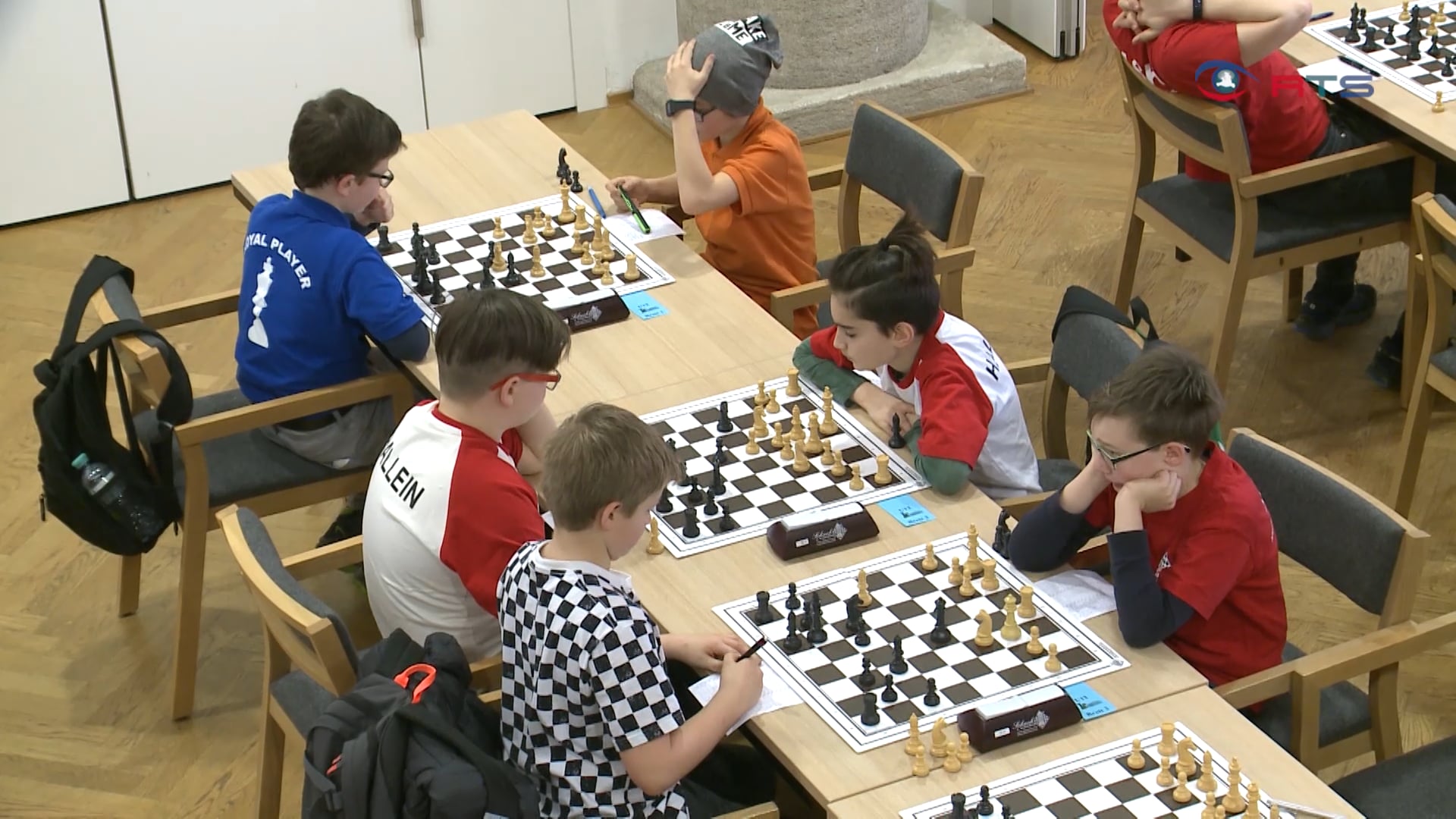 kluge-koepfe-bei-der-schueler-und-jugendmeisterschaft-im-schach-in-hallein