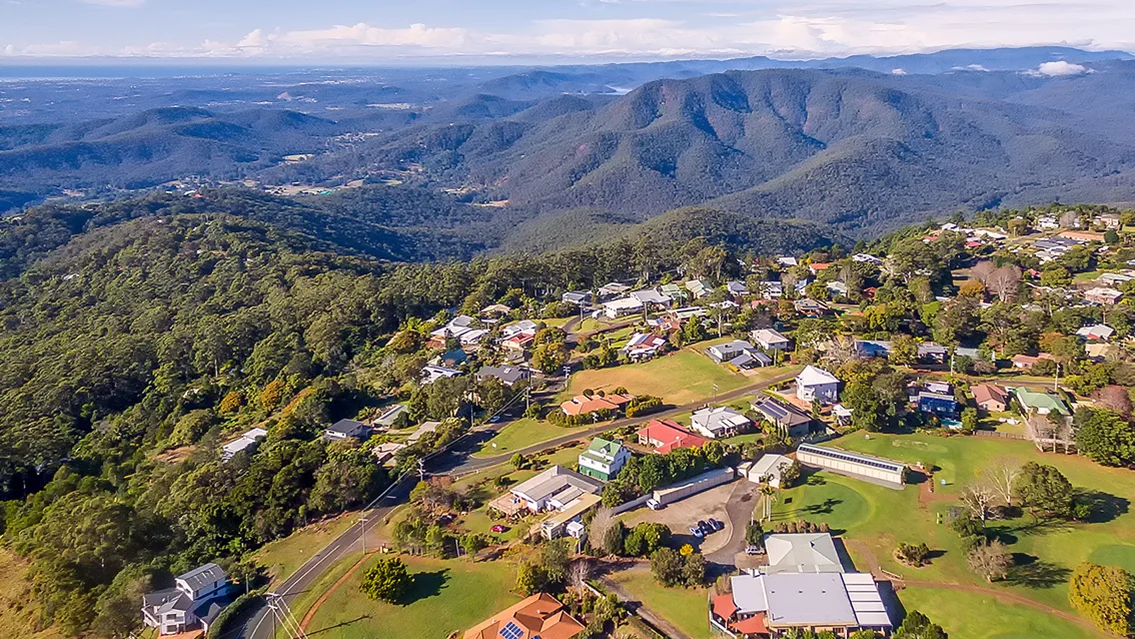 Aerial views the Golf Course Estate Tamborine Mountain on Vimeo