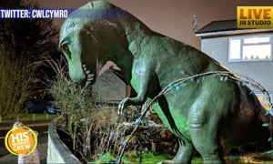 Grandpa's Huge Plastic Dinosaur Turns Into Tourist Attraction