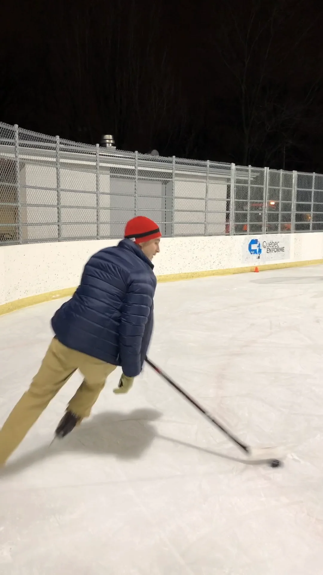 Skating outdoor Habs rink on Vimeo