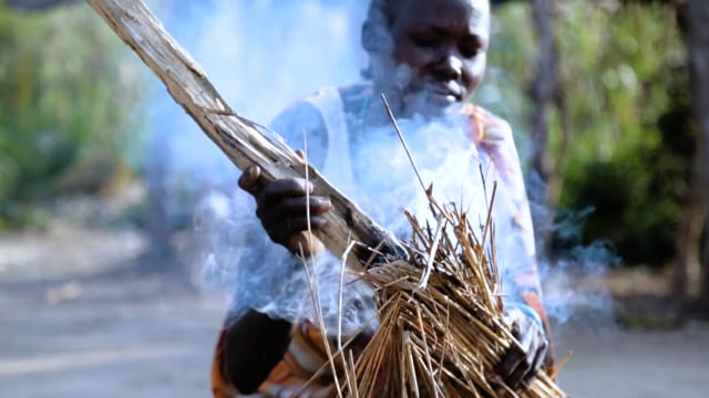 ABUK AND THE TORIA (HOE/JEMBE)