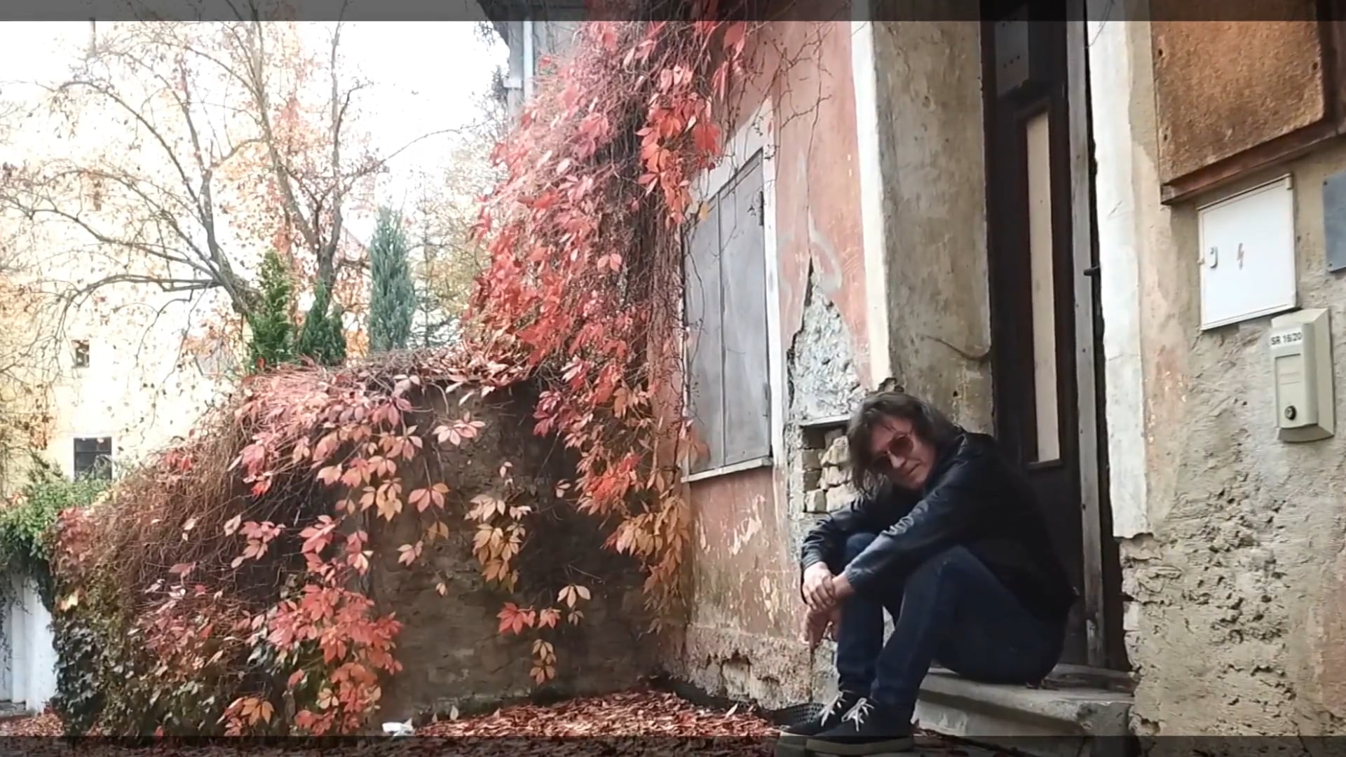 Něžná noc - Nepátrej po stopách (oficiální videoklip)