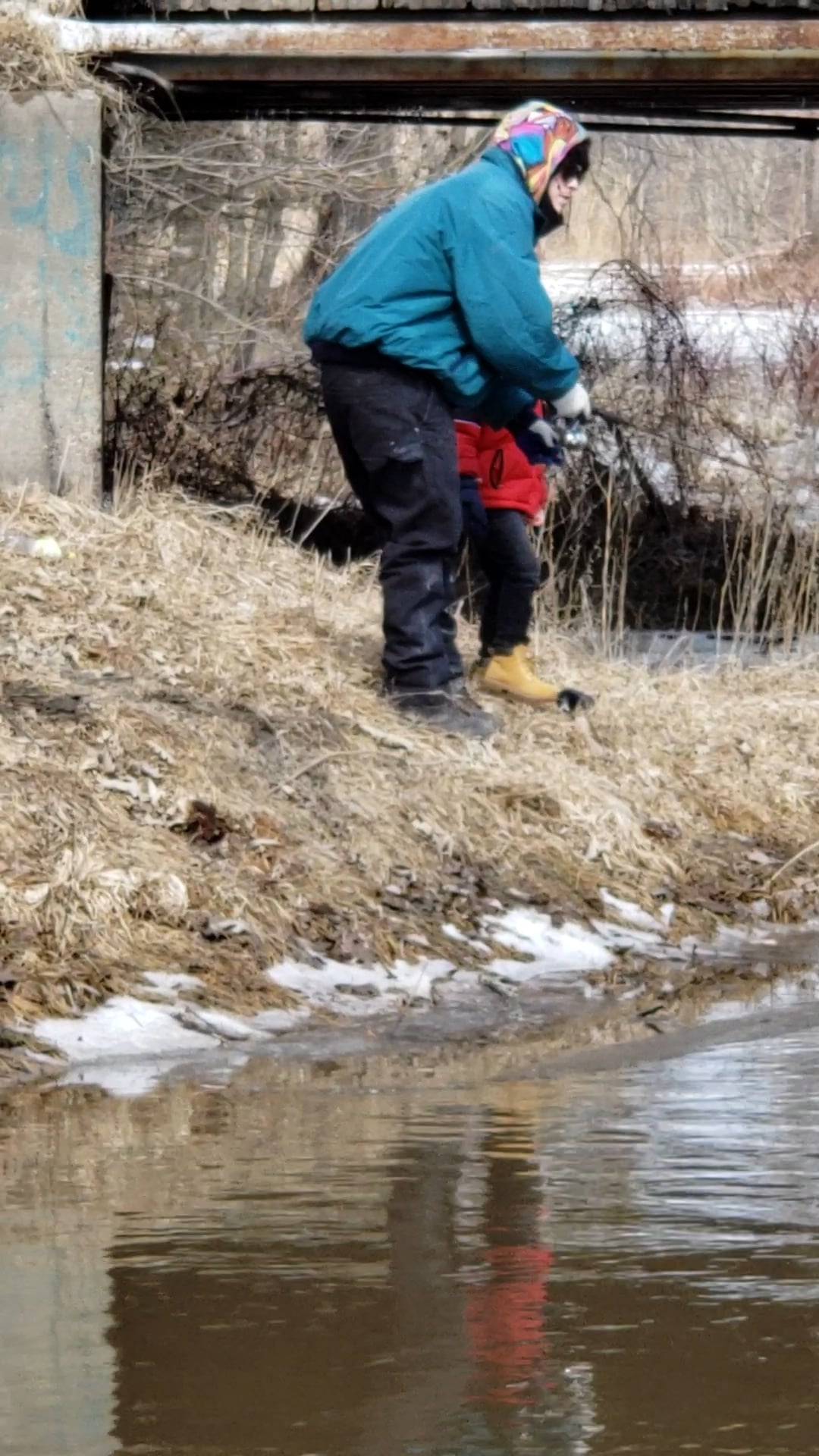 Sucker fishing rifle river on Vimeo