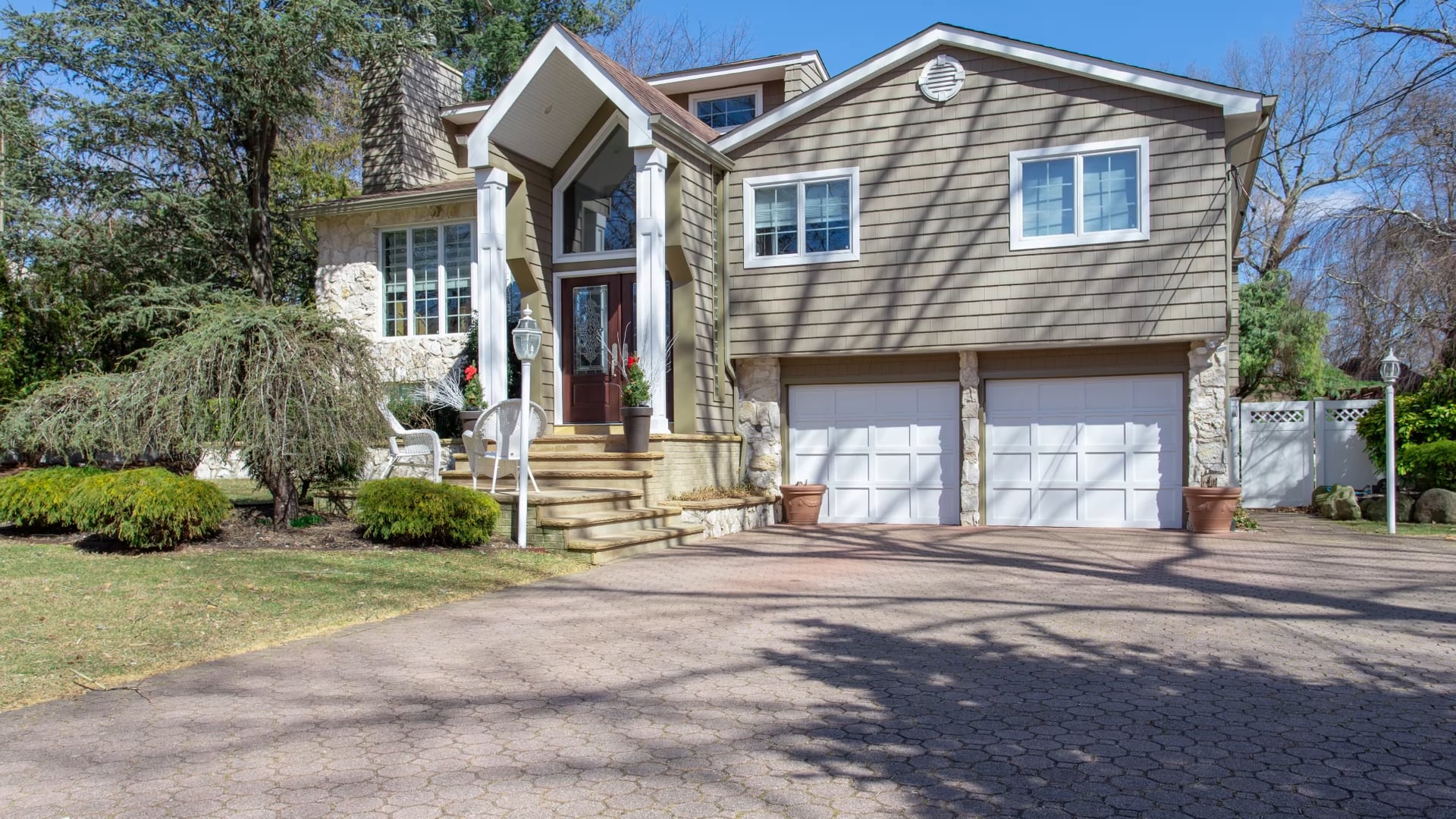 26 Richlee Dr East Northport, N.Y. on Vimeo